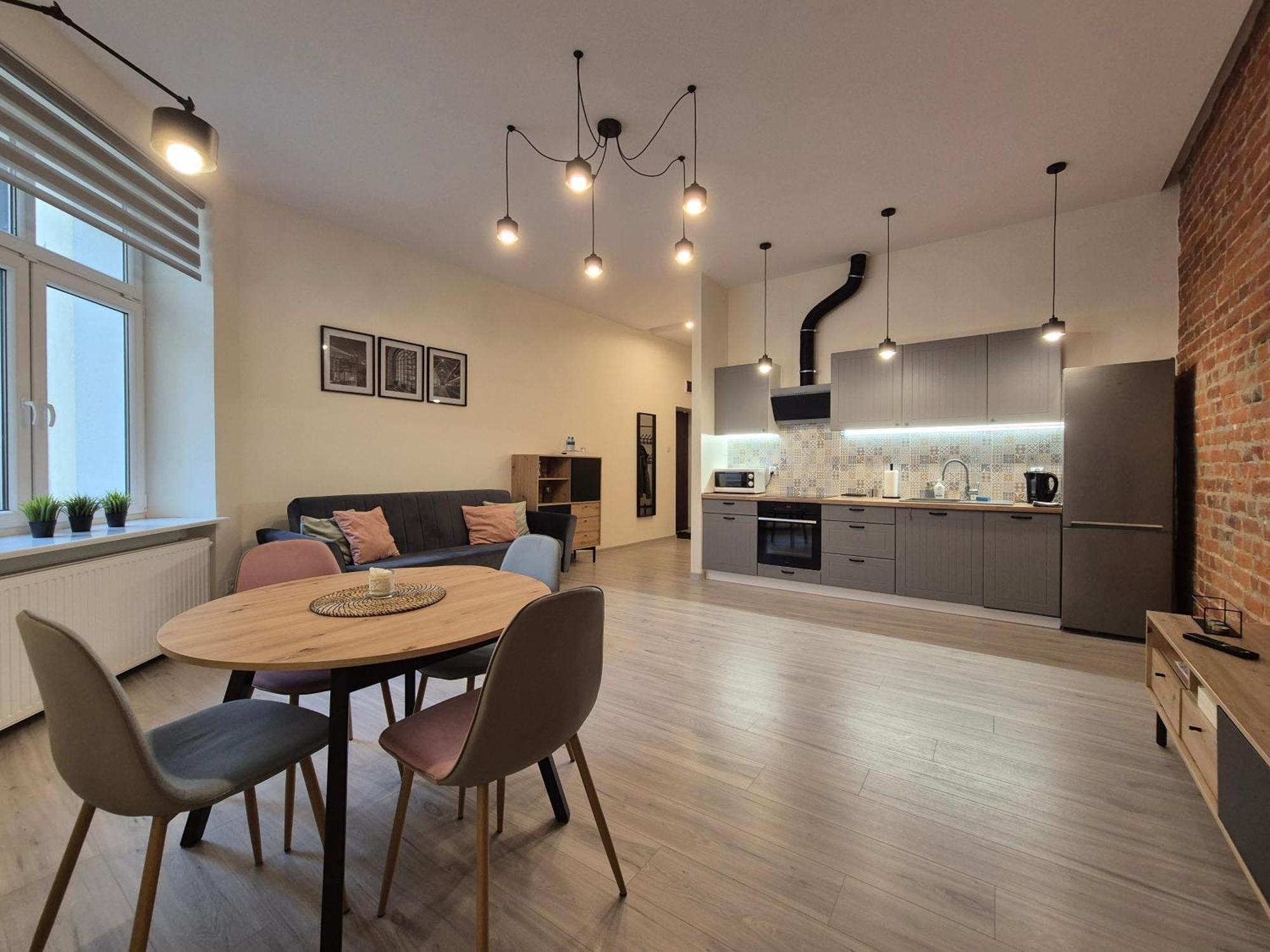 ウッチDuzy Komfortowy Apartament W Samym Centrum Przy Manufaktura I Piotrkowska, Blisko Zoo, Falaアパートメント エクステリア 写真
