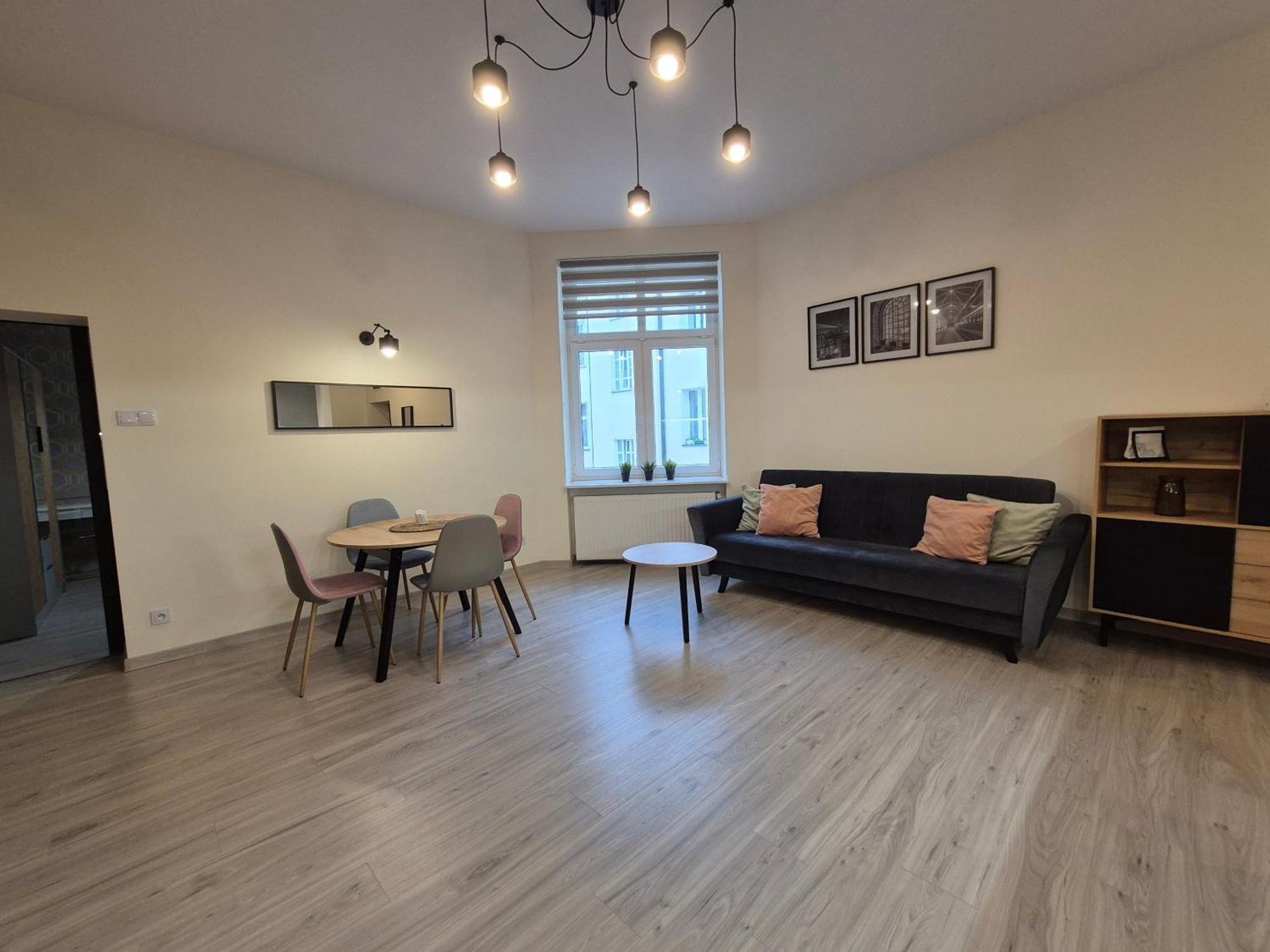 ウッチDuzy Komfortowy Apartament W Samym Centrum Przy Manufaktura I Piotrkowska, Blisko Zoo, Falaアパートメント エクステリア 写真